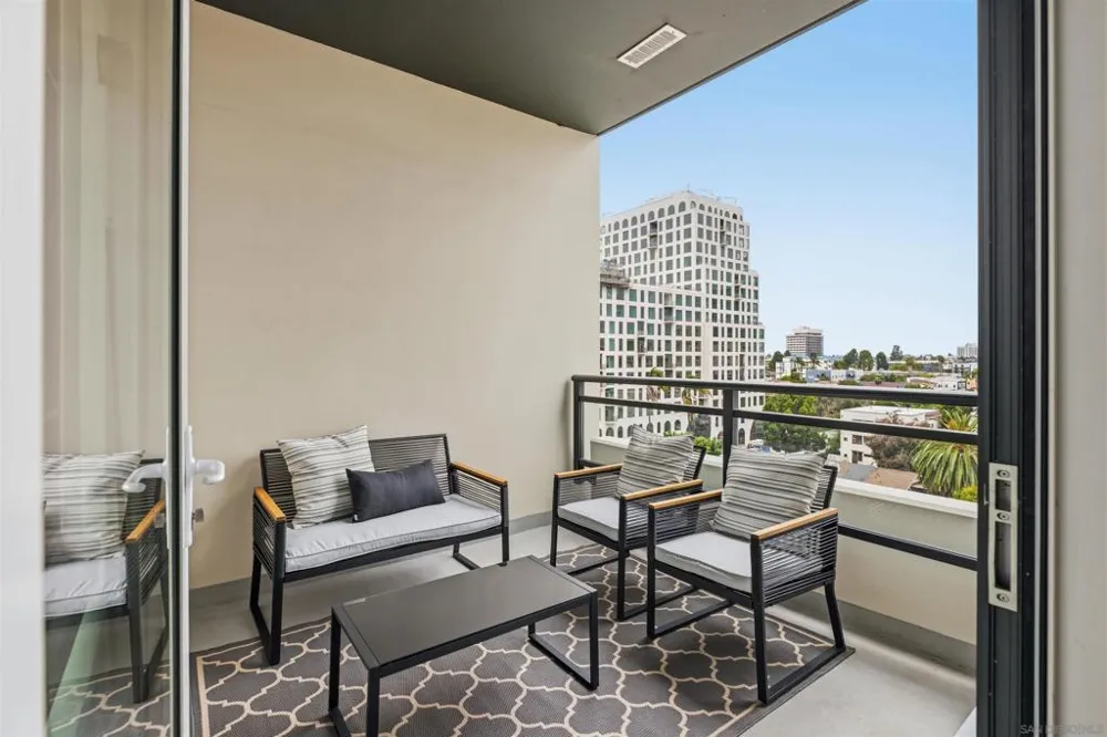 475 Redwood St #701 San Diego, CA 92103