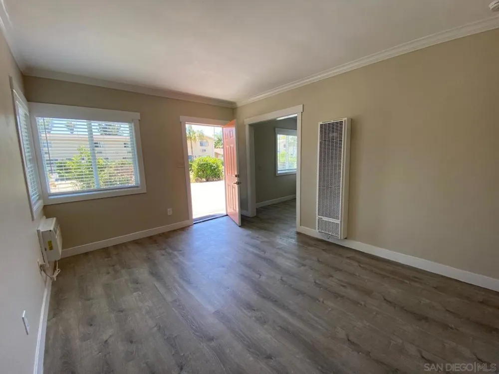 285 S Mollison Ave El Cajon, CA 92020