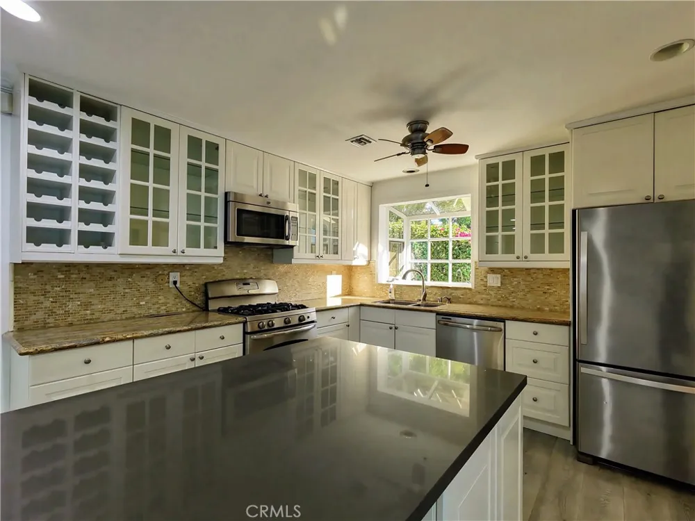 7049 Semrad Road West Hills, CA 91307