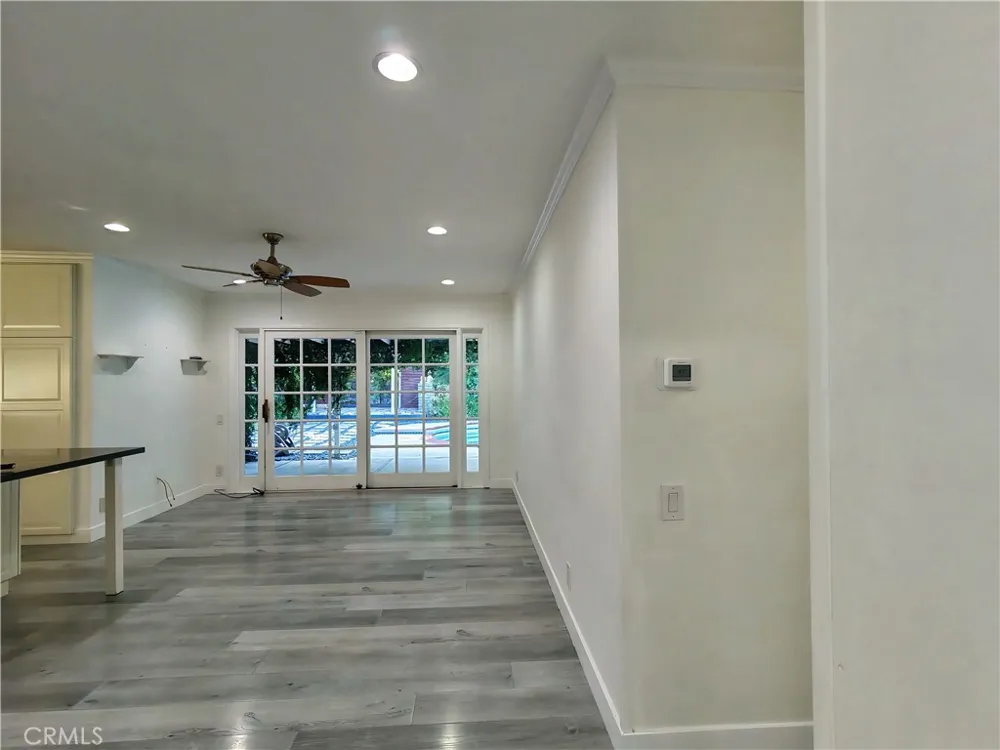 7049 Semrad Road West Hills, CA 91307