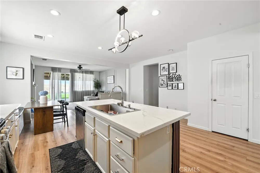 2351 Alpaca Avenue Rosamond, CA 93560