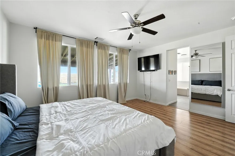 2351 Alpaca Avenue Rosamond, CA 93560