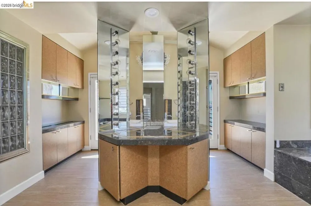 1957 Dolphin Pl Discovery Bay, CA 94505