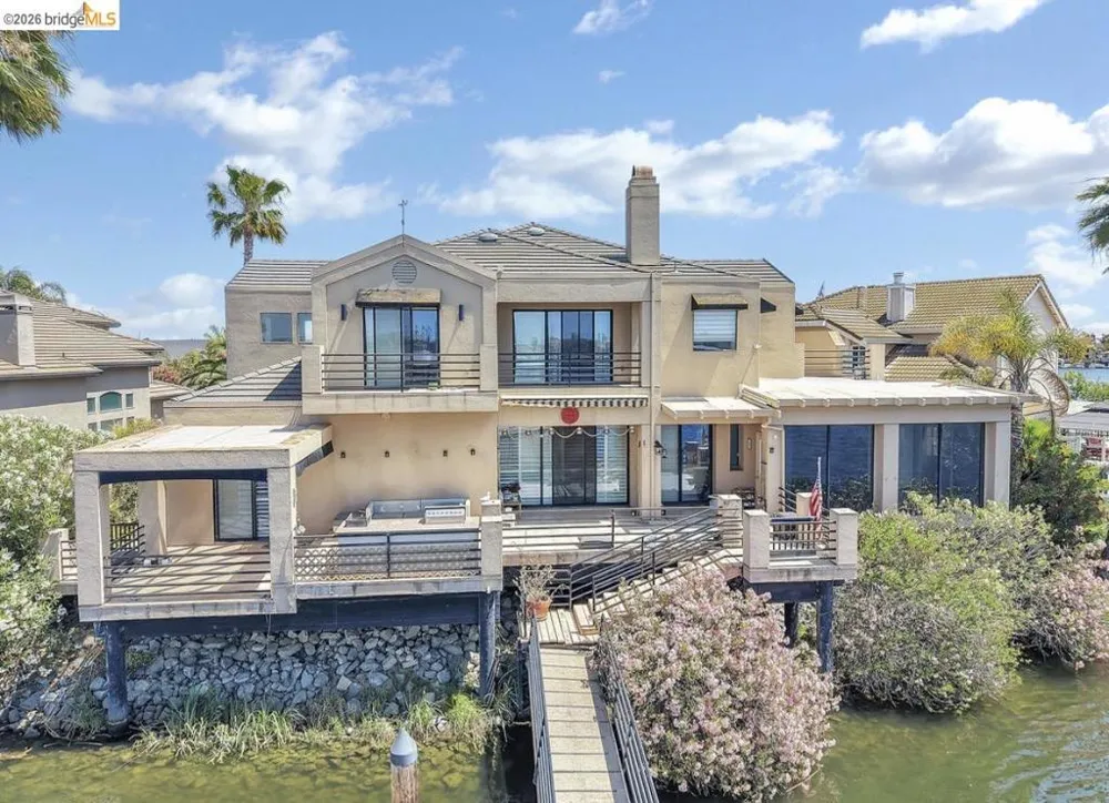 1957 Dolphin Pl Discovery Bay, CA 94505