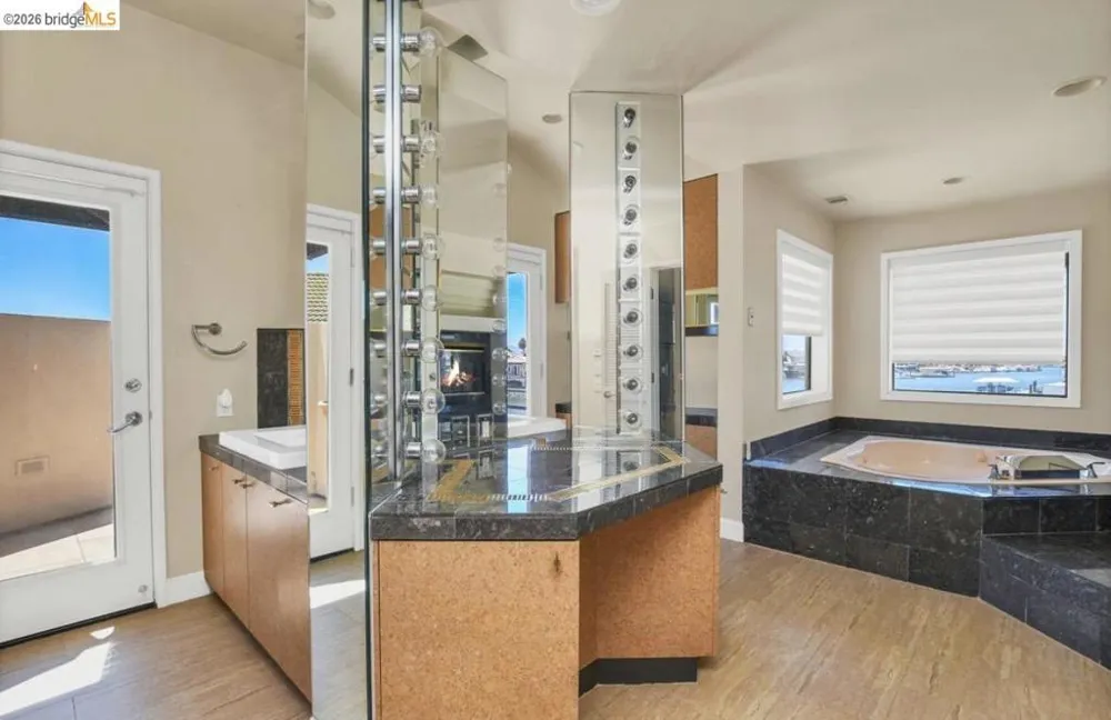 1957 Dolphin Pl Discovery Bay, CA 94505