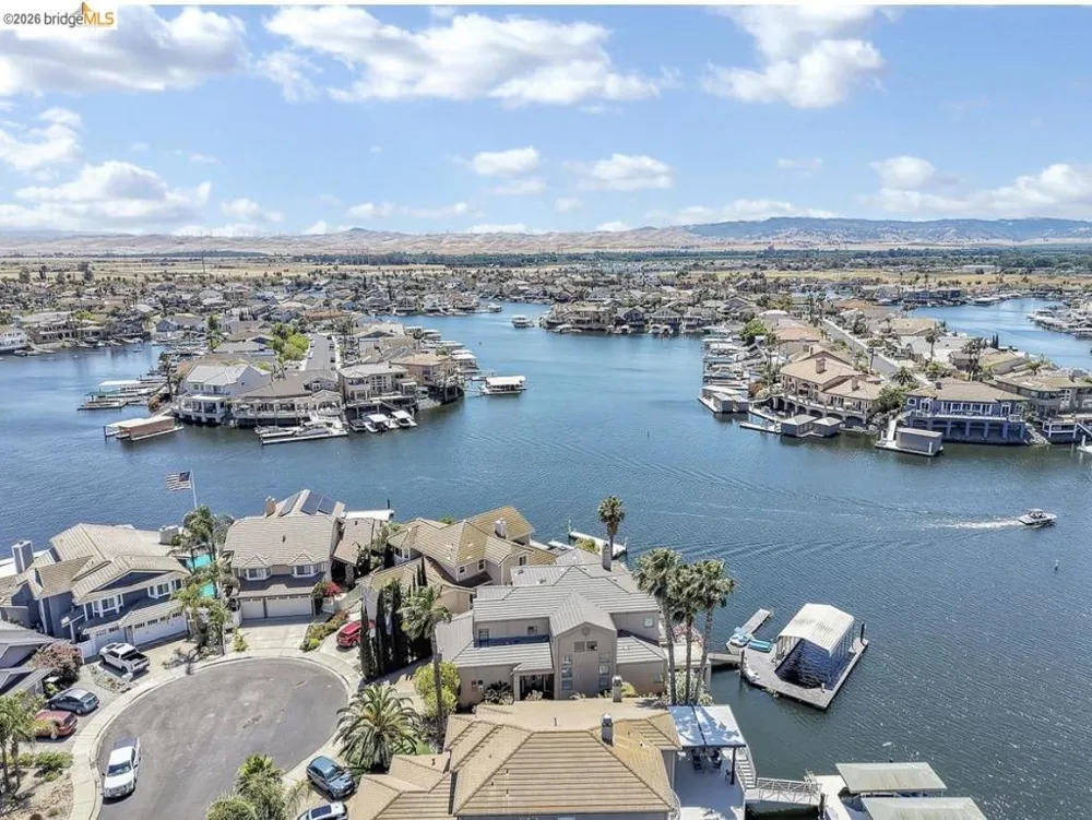 1957 Dolphin Pl Discovery Bay, CA 94505