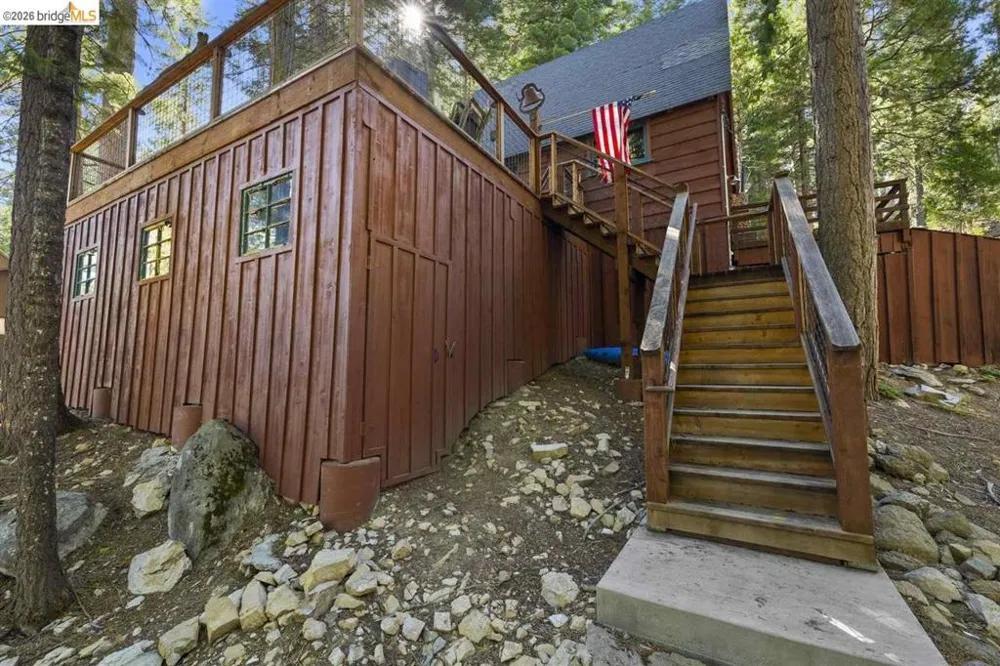 73 Pinecrest Pinecrest, CA 95364