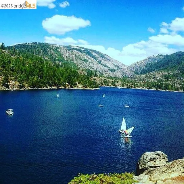 73 Pinecrest Pinecrest, CA 95364