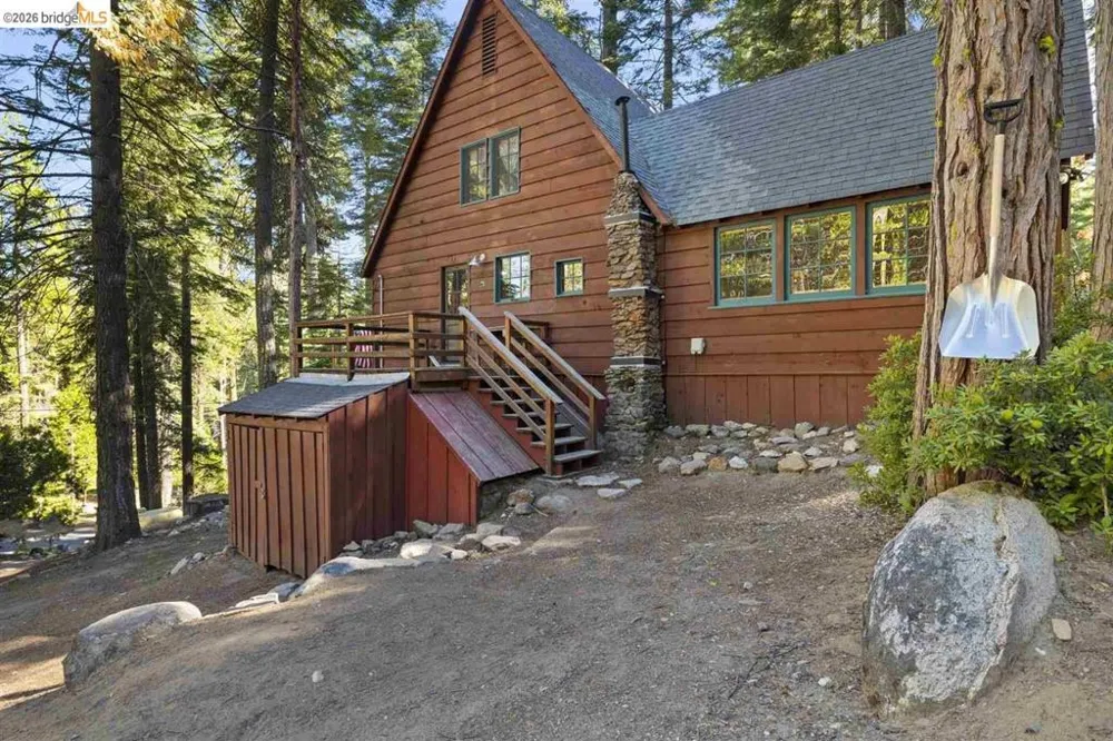 73 Pinecrest Pinecrest, CA 95364