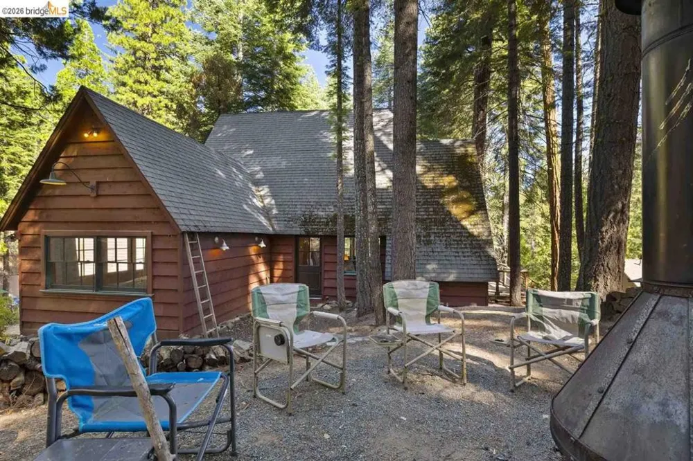 73 Pinecrest Pinecrest, CA 95364