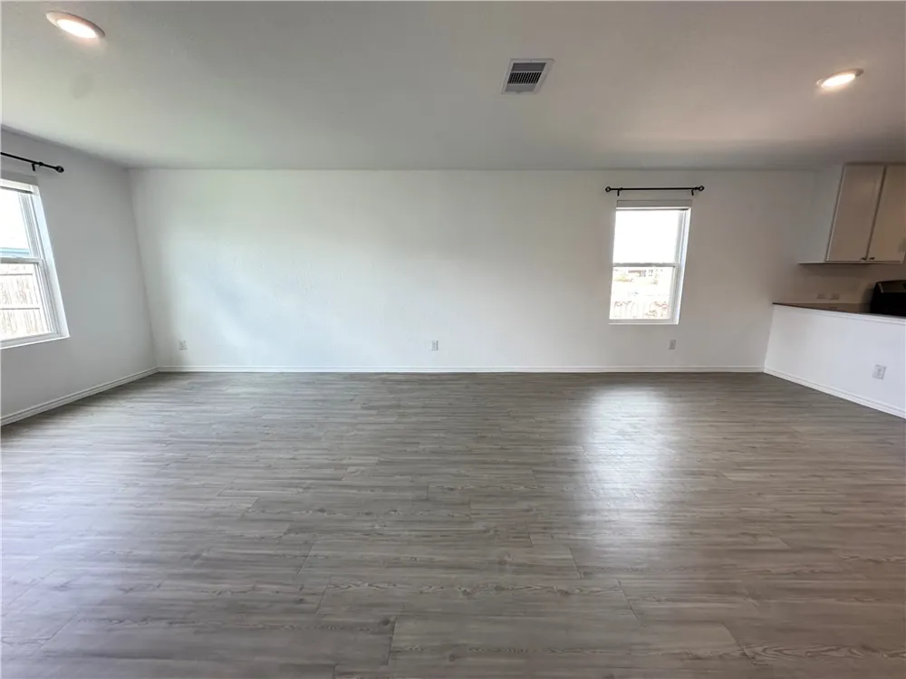 1203 Athena Drive Portland, TX 78374