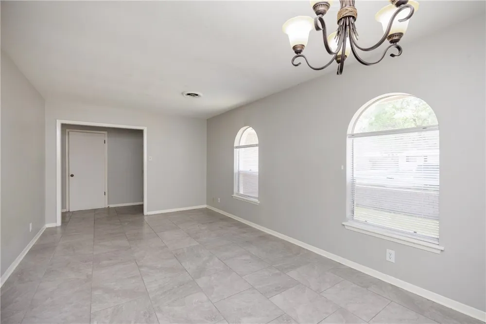 207 Blanco Drive Portland, TX 78374