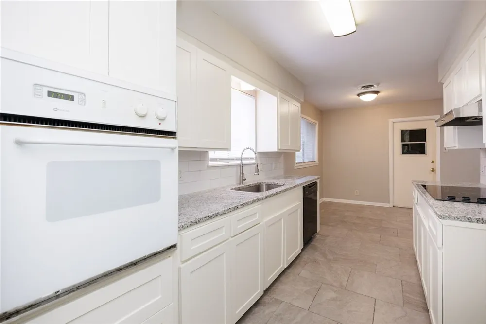 207 Blanco Drive Portland, TX 78374