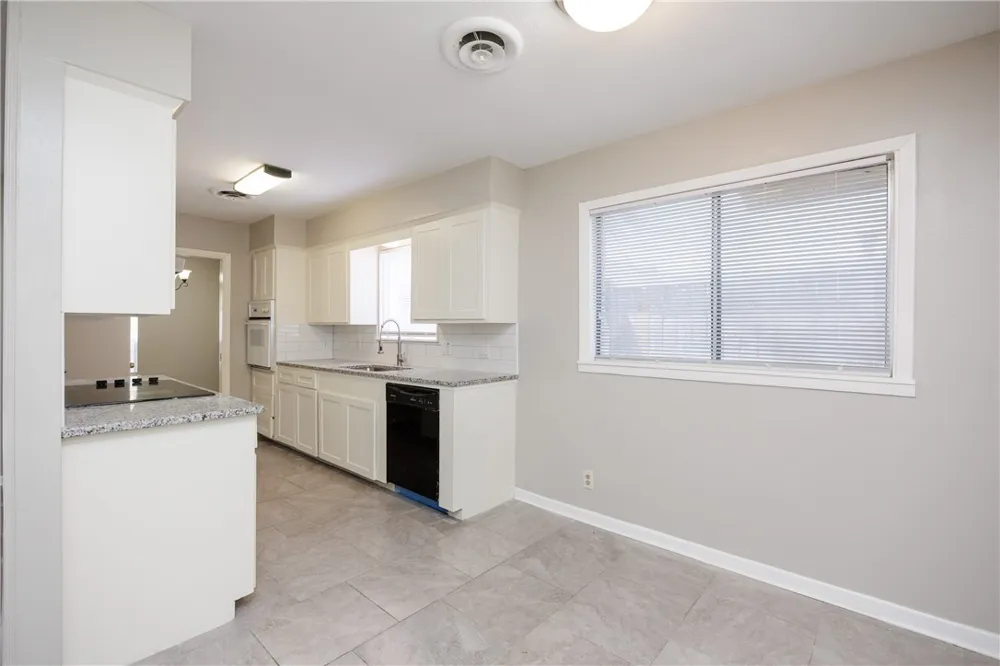 207 Blanco Drive Portland, TX 78374