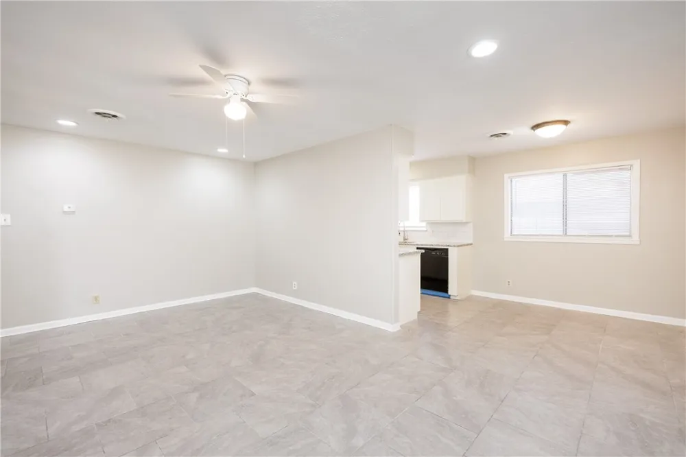 207 Blanco Drive Portland, TX 78374