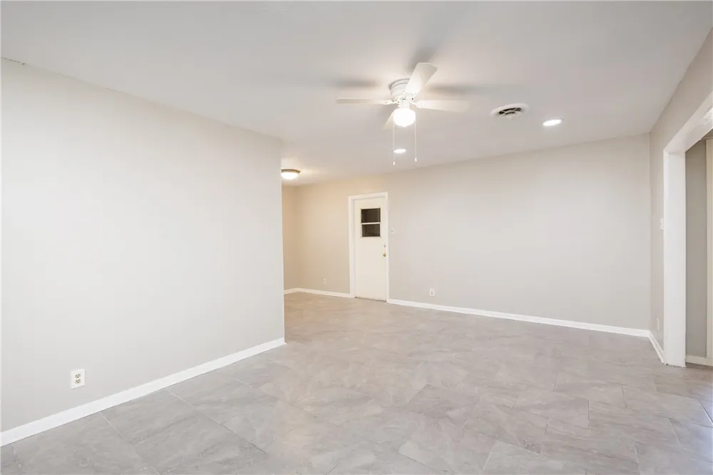 207 Blanco Drive Portland, TX 78374