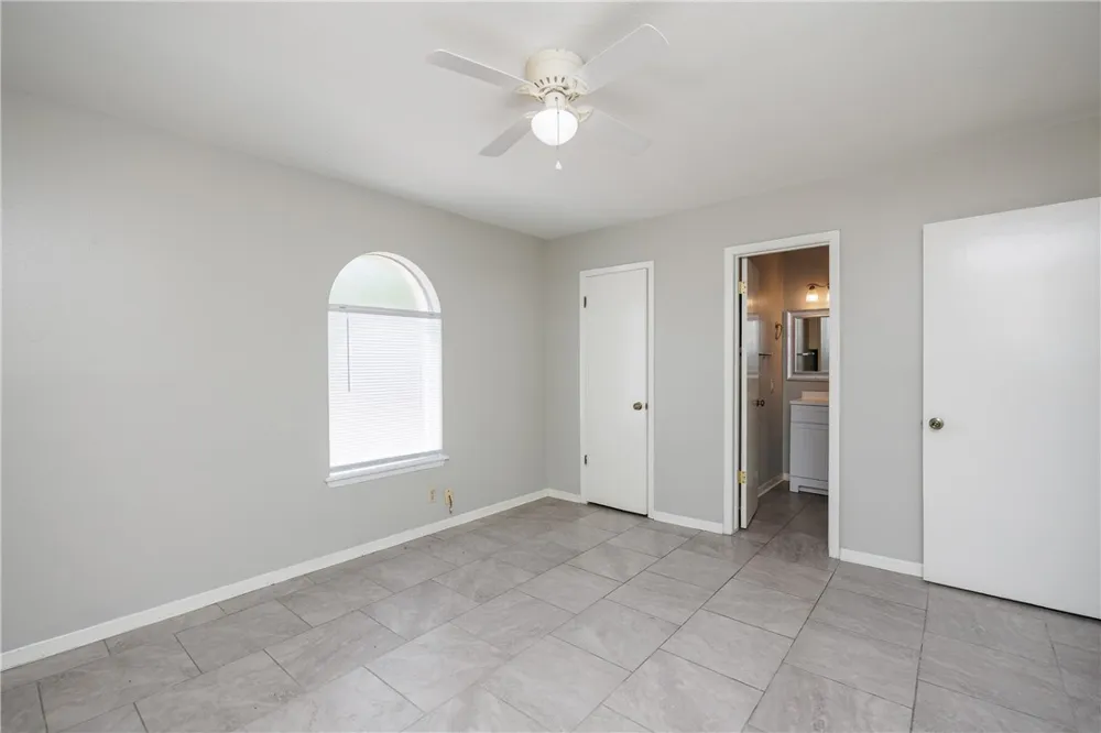 207 Blanco Drive Portland, TX 78374