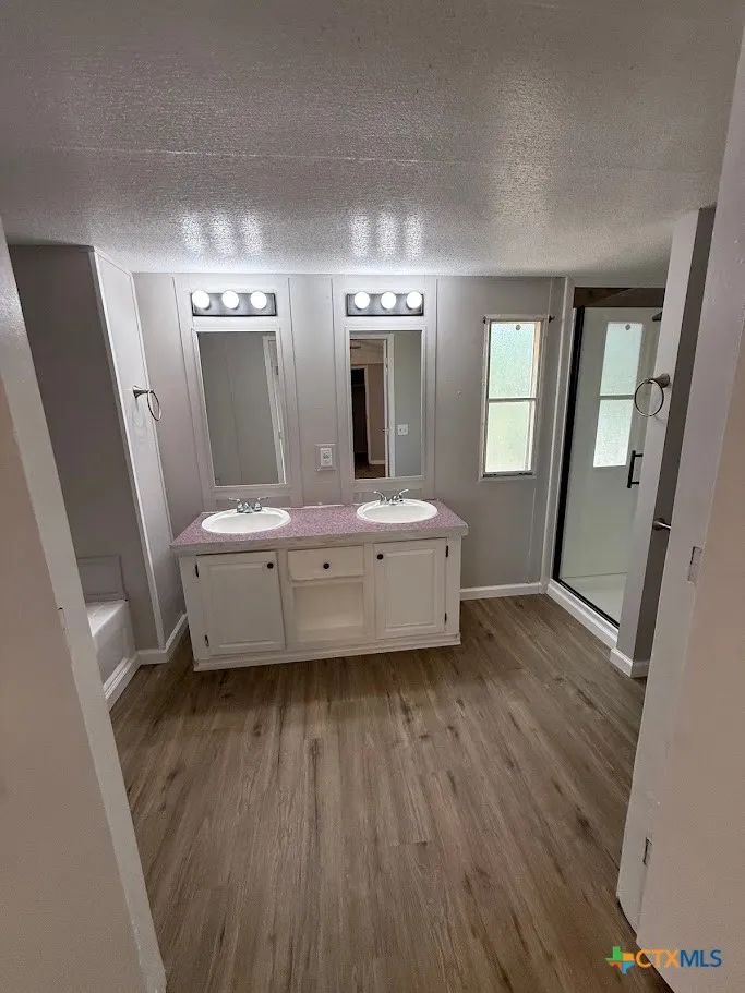 341 Buck Trail Canyon Lake, TX 78133