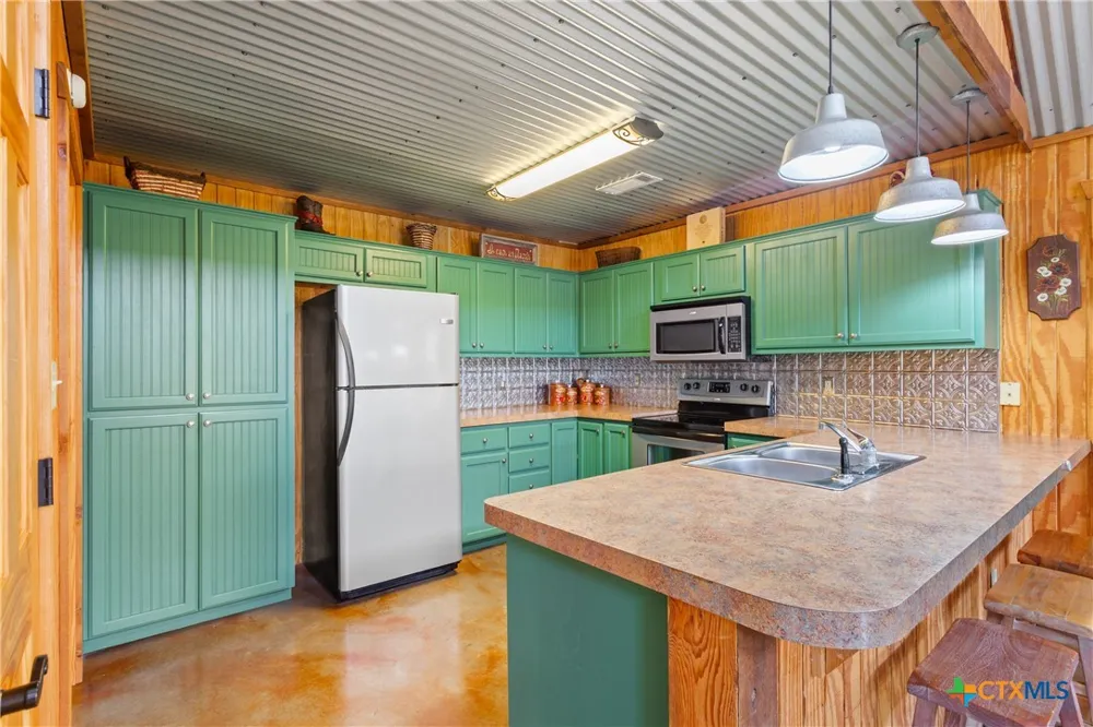13730 Settlements Road Salado, TX 76571