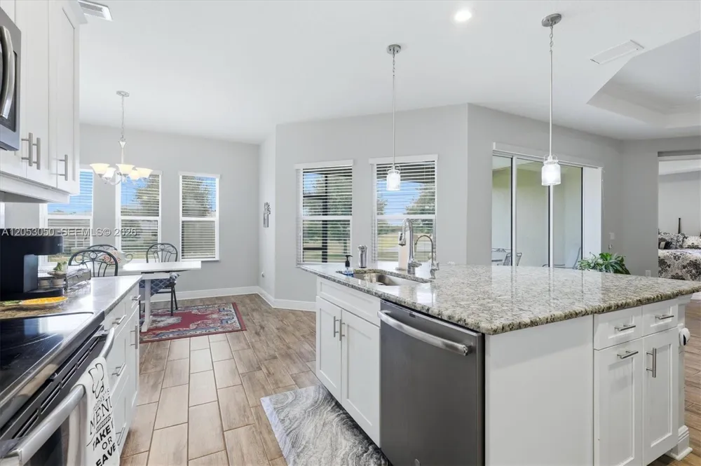 1109 THORNBURY DR Other City - In The State Of Florida, FL 34219