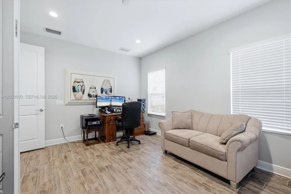 1109 THORNBURY DR Other City - In The State Of Florida, FL 34219
