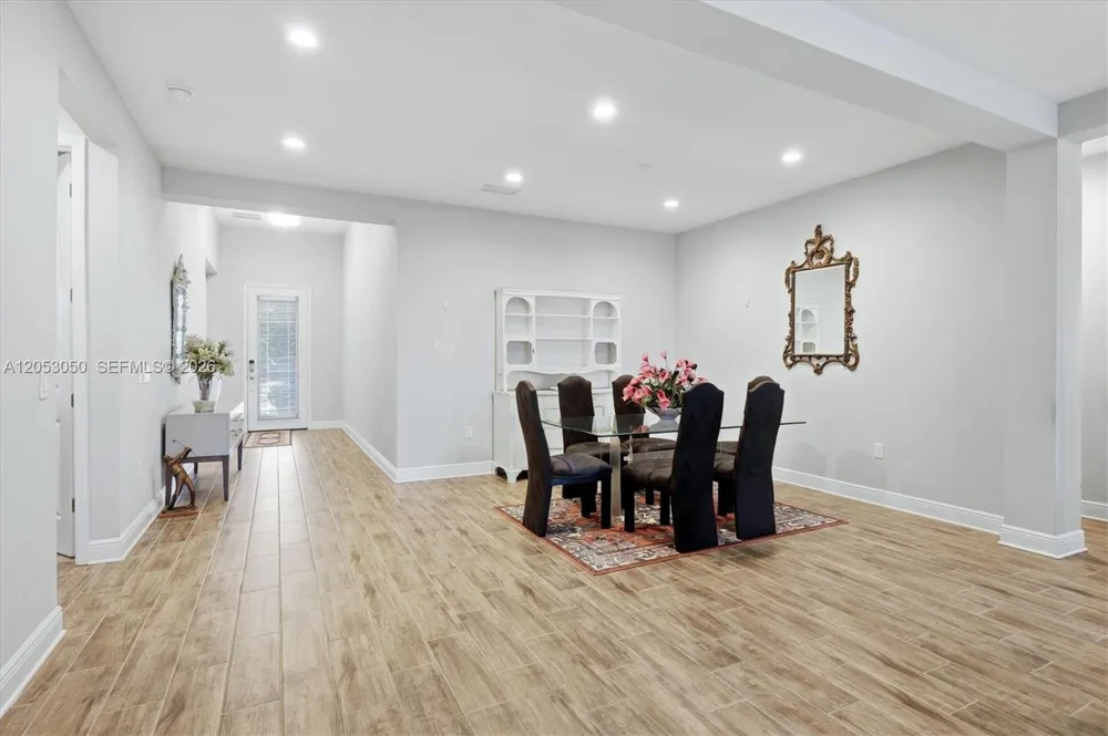 1109 THORNBURY DR Other City - In The State Of Florida, FL 34219