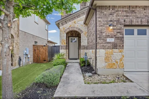 1121 La Conterra Boulevard ##1