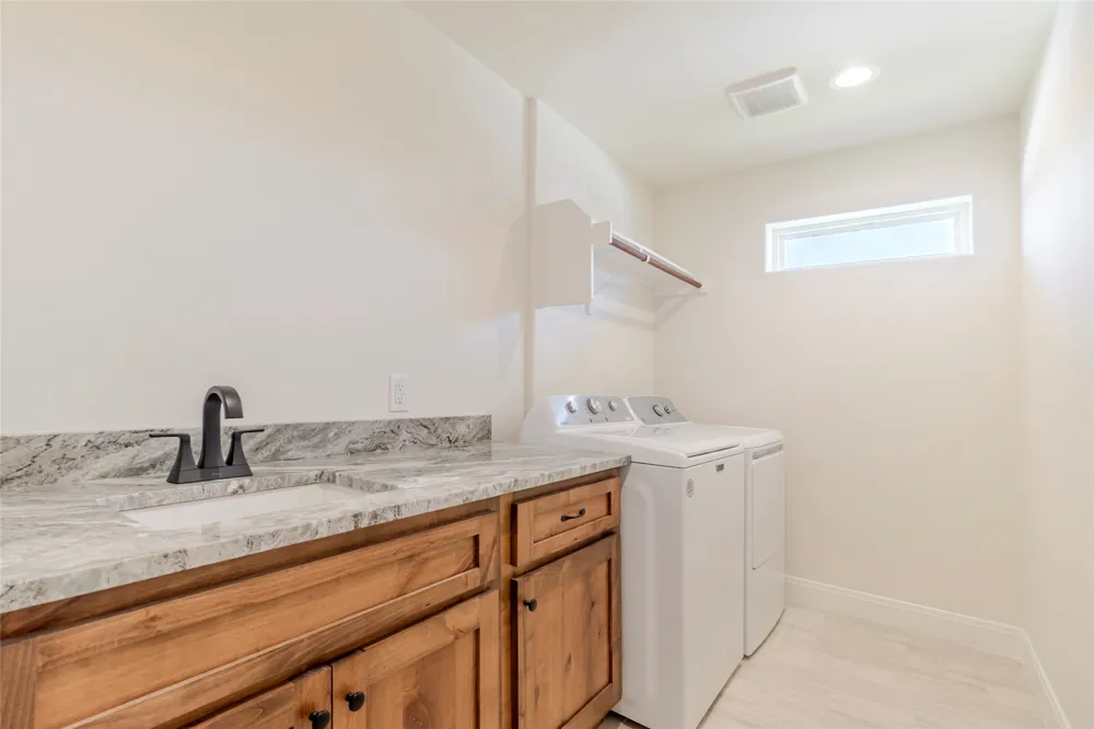 112 Callie Street Smithville, TX 78957