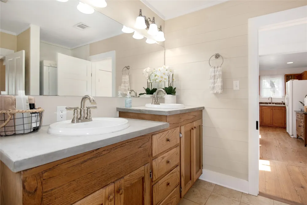 1627 Seven Springs Drive Junction, TX 76849