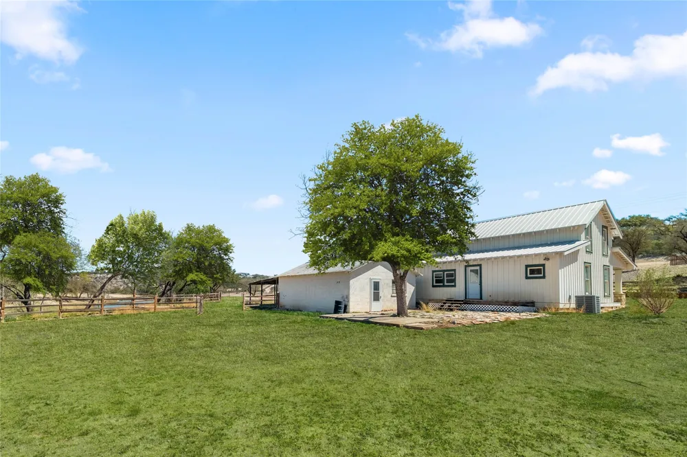 1627 Seven Springs Drive Junction, TX 76849