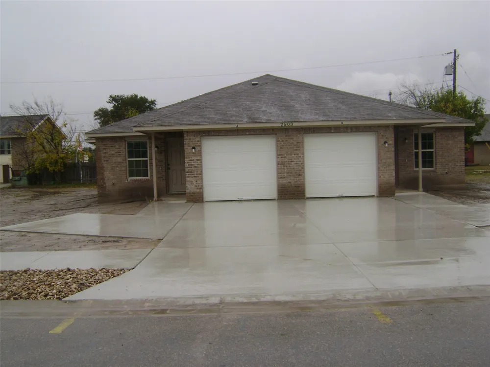 2505 S Oak Lane #B Georgetown, TX 78628
