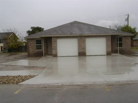 2505 S Oak Lane #A
