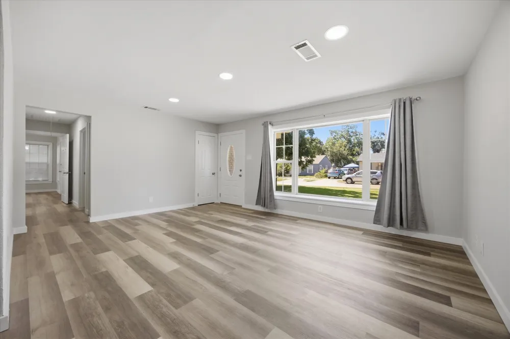 1405 Inwood Boulevard Garland, TX 75042