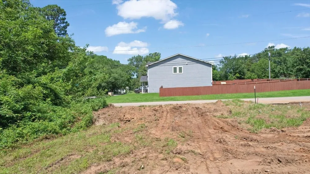 2560 S Scullin Avenue Denison, TX 75020