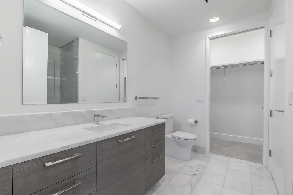 7901 Windrose Avenue #1001 Plano, TX 75024