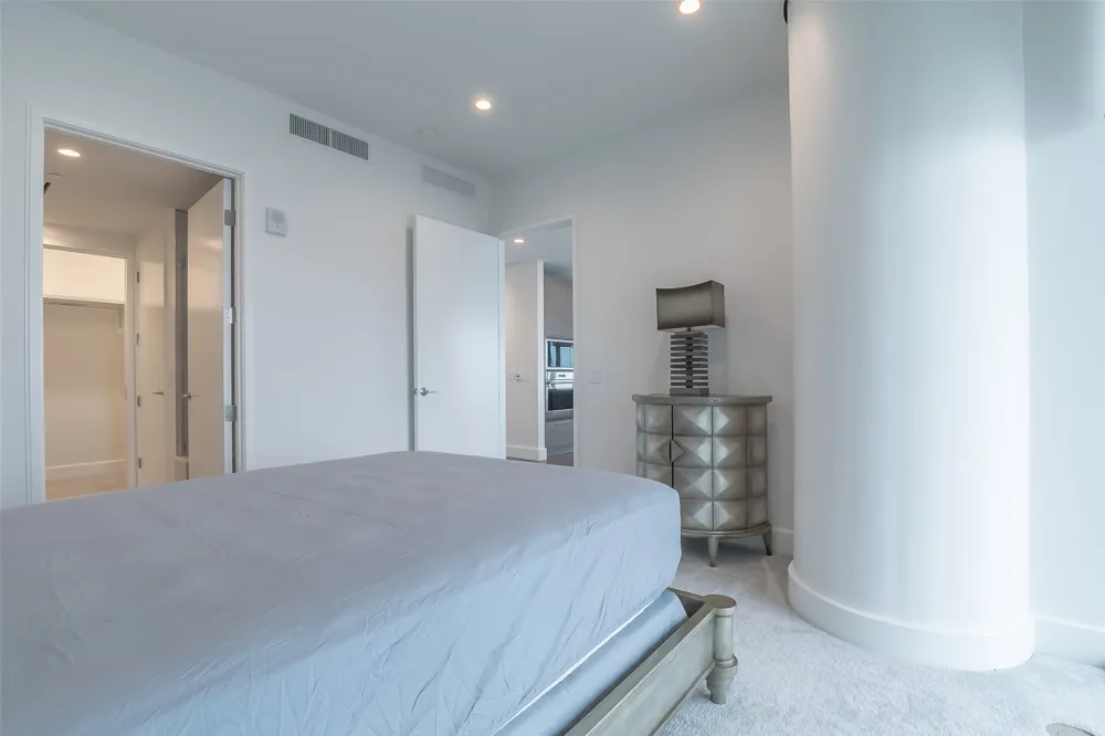 7901 Windrose Avenue #1001 Plano, TX 75024