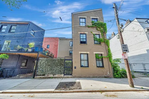 121 Green Street
