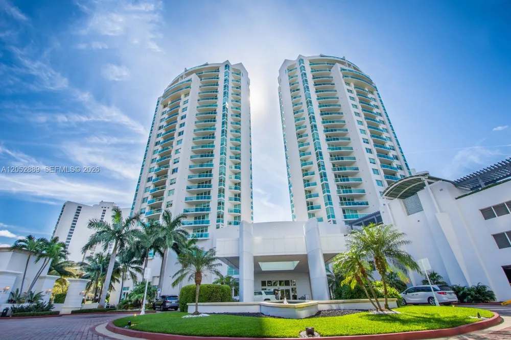 19400 Turnberry Way #PH221 Aventura, FL 33180