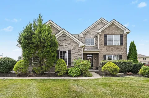 1350 Clydesdale Court