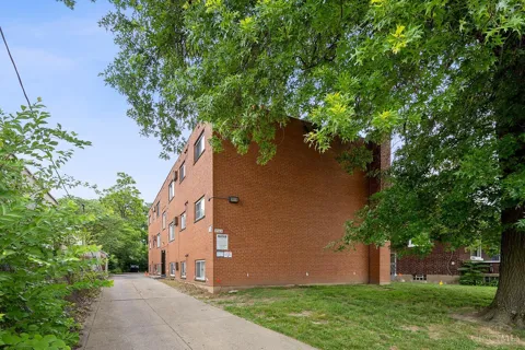 1522 Cedar Avenue #2