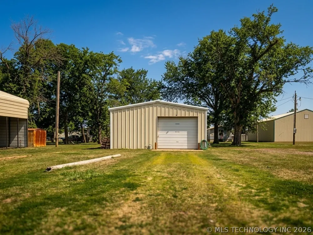 454 W Lakeview Avenue Vinita, OK 74301