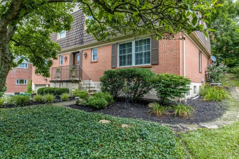 850 Van Dyke Avenue #2
