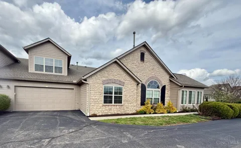 9335 Elizabeth Lane