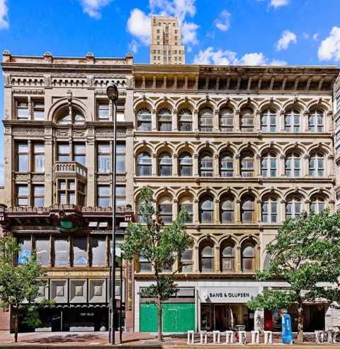 8 W Fourth Street
