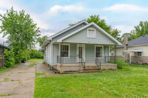 1800 Winona Drive