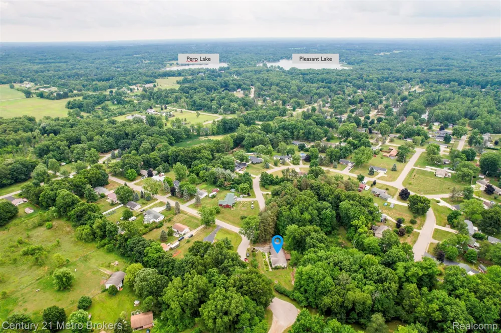 5262 Conifer Drive Oregon Township, MI 48421