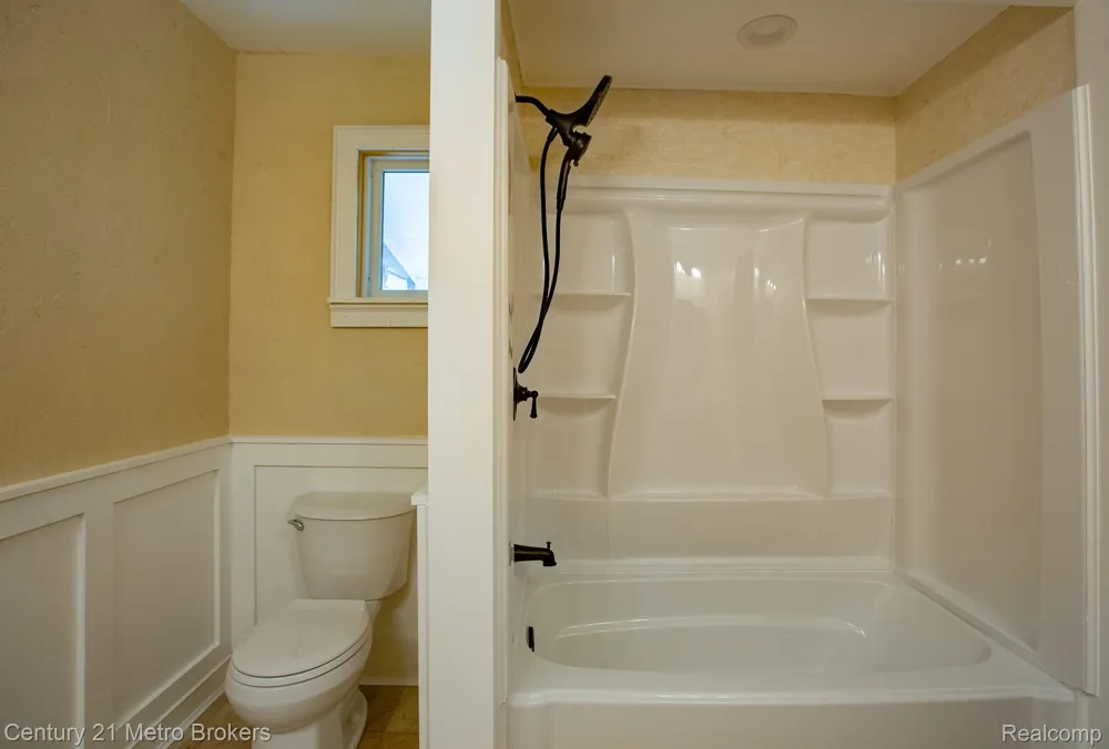 5262 Conifer Drive Oregon Township, MI 48421
