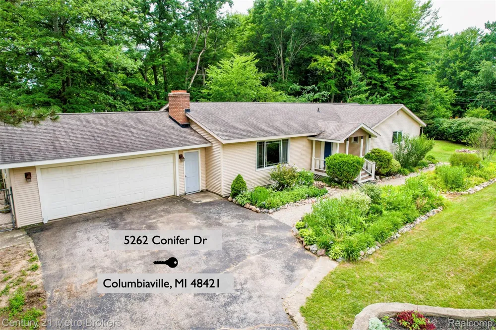 5262 Conifer Drive Oregon Township, MI 48421