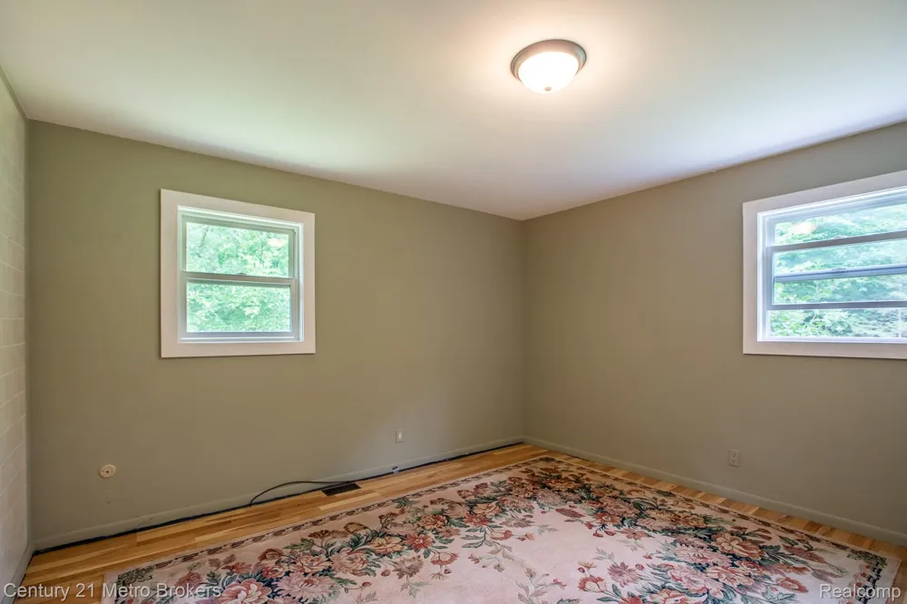 5262 Conifer Drive Oregon Township, MI 48421