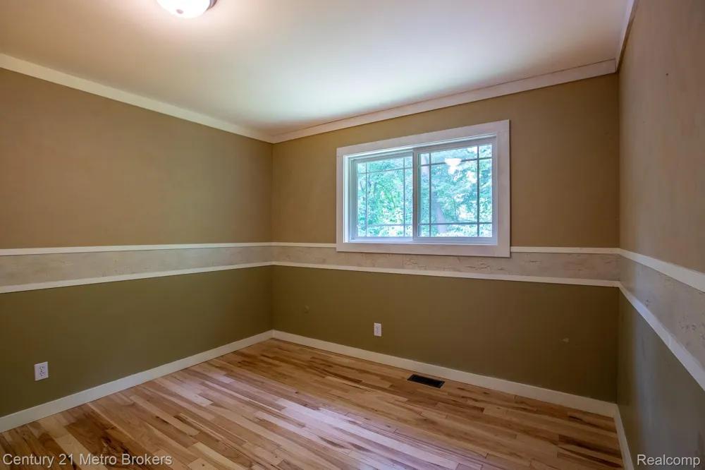 5262 Conifer Drive Oregon Township, MI 48421